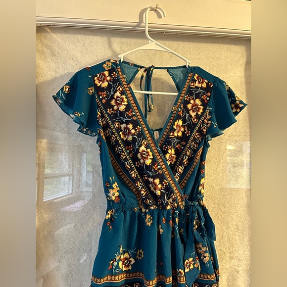 Romper - Picture 2 of 5